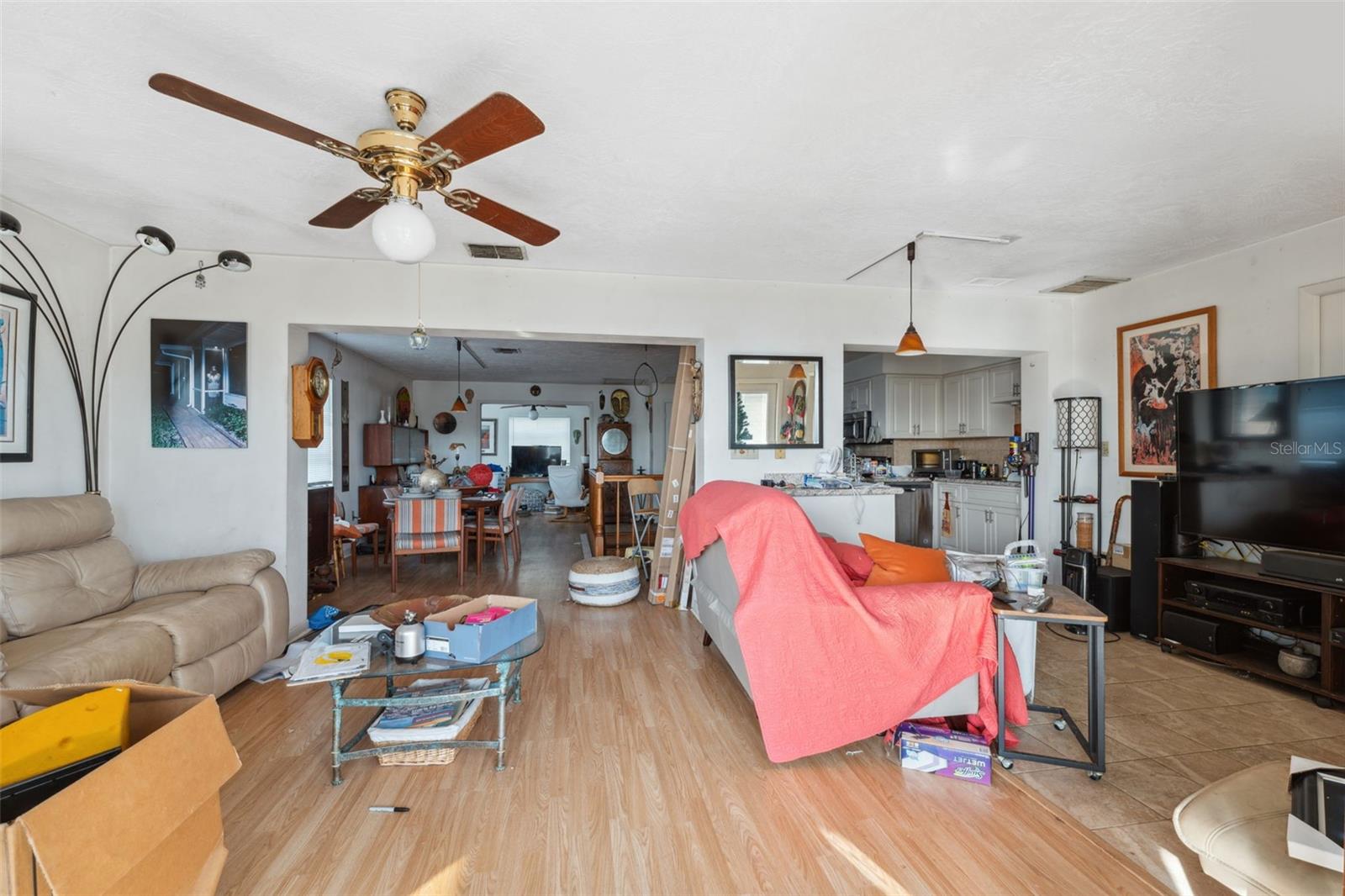 108 SHORE DR