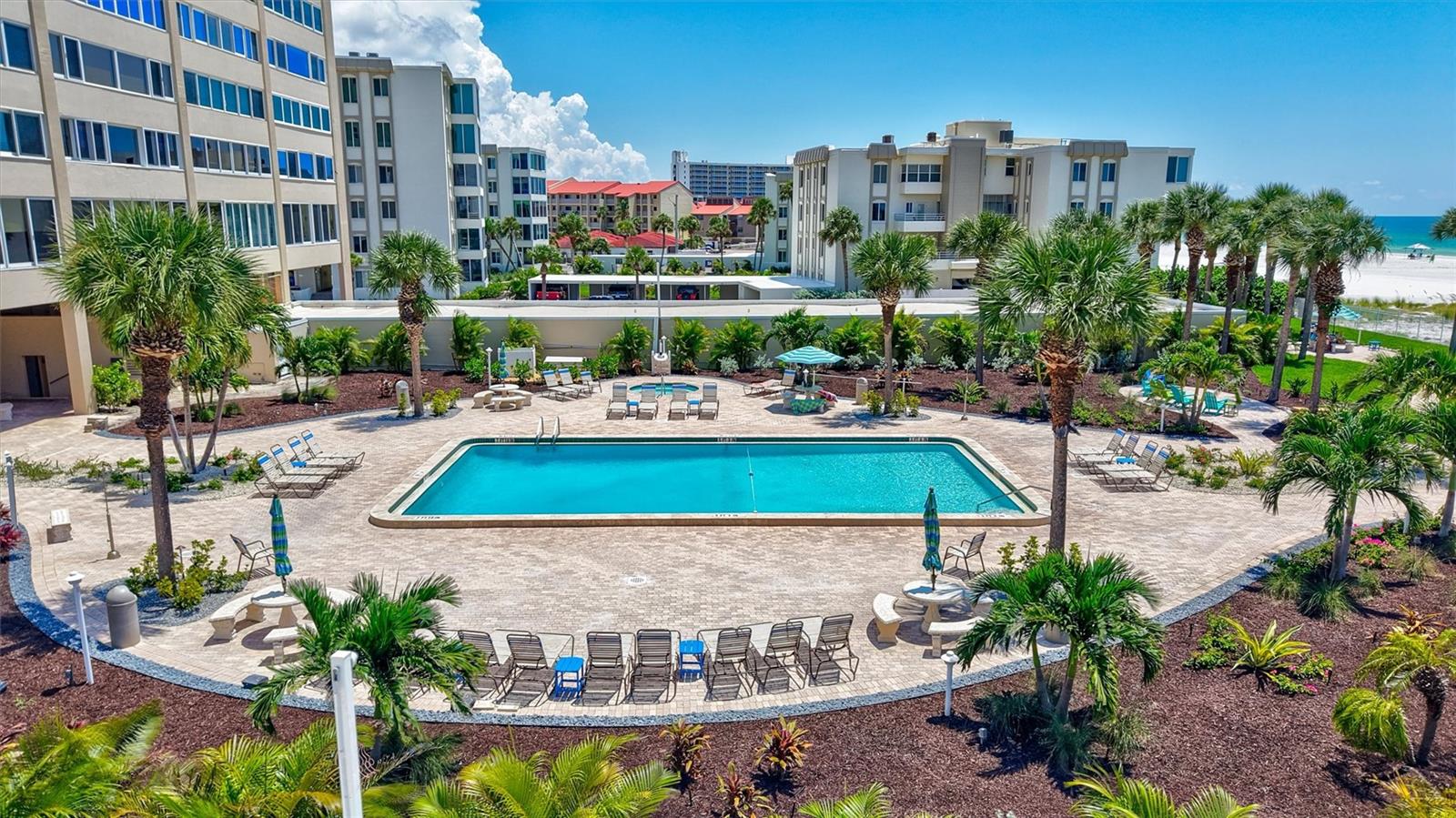 HORIZONS WEST - Residential