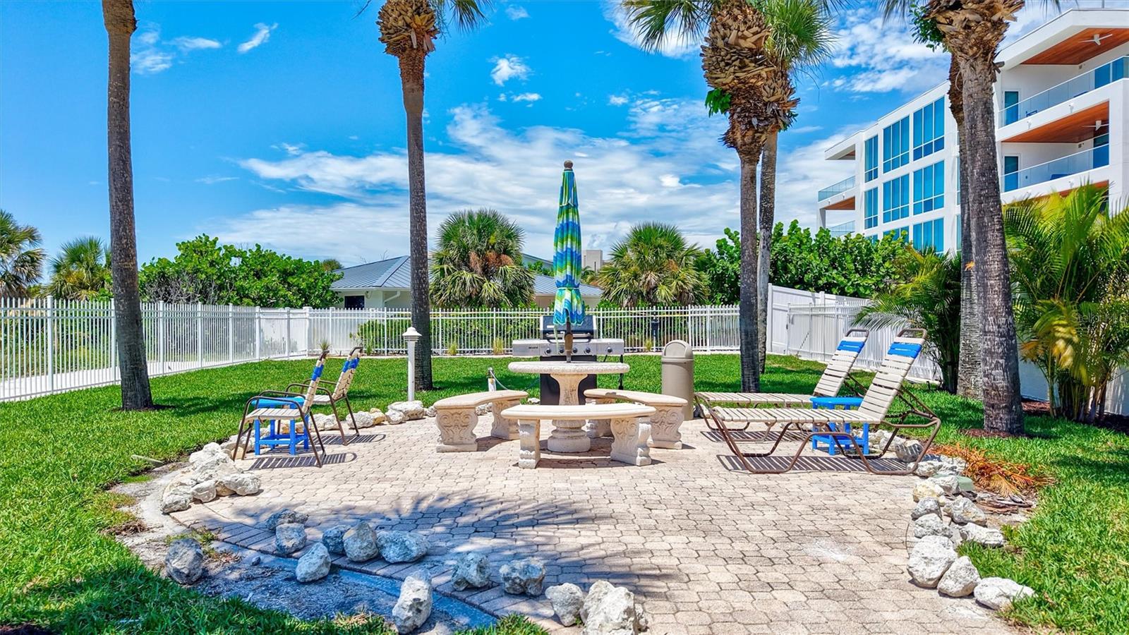 HORIZONS WEST - Residential