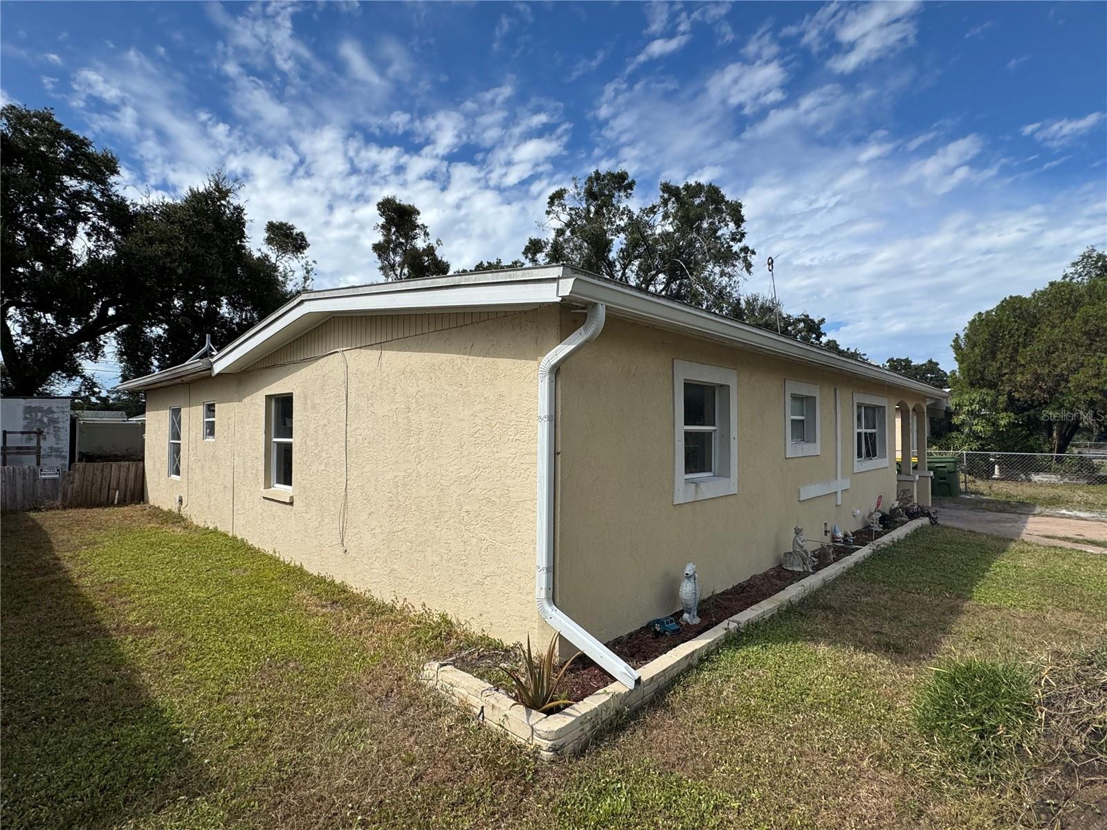 224 W CORNELIUS CIRCLE