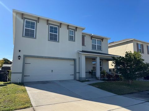 A home in AUBURNDALE