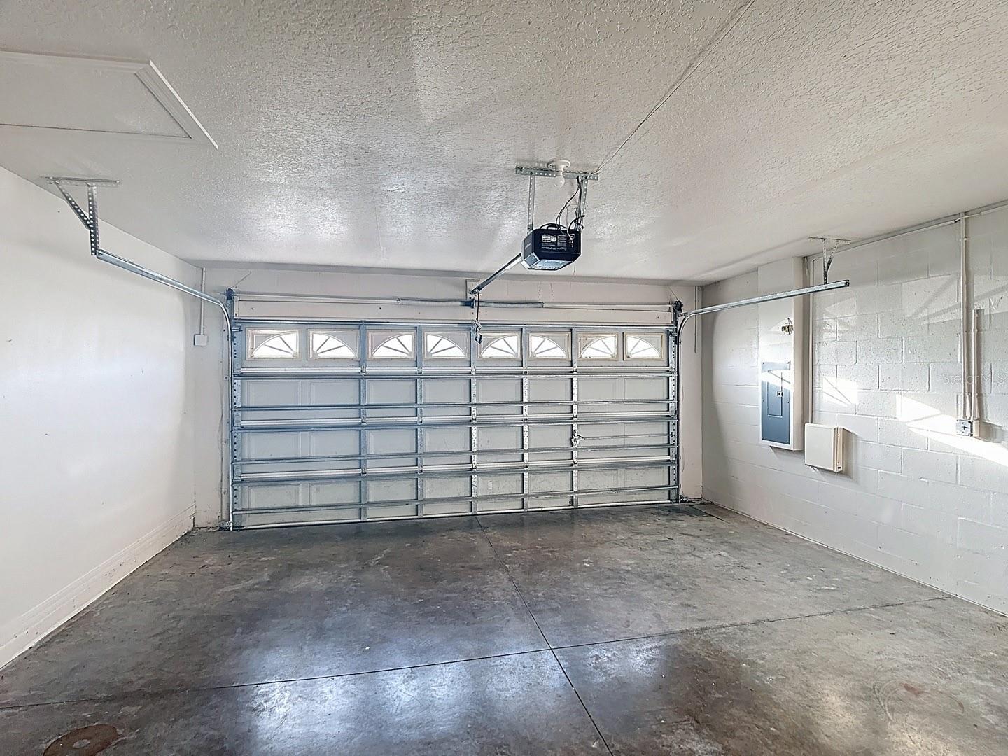 LAKE PADGETT PINES UNREC SUB - Residential