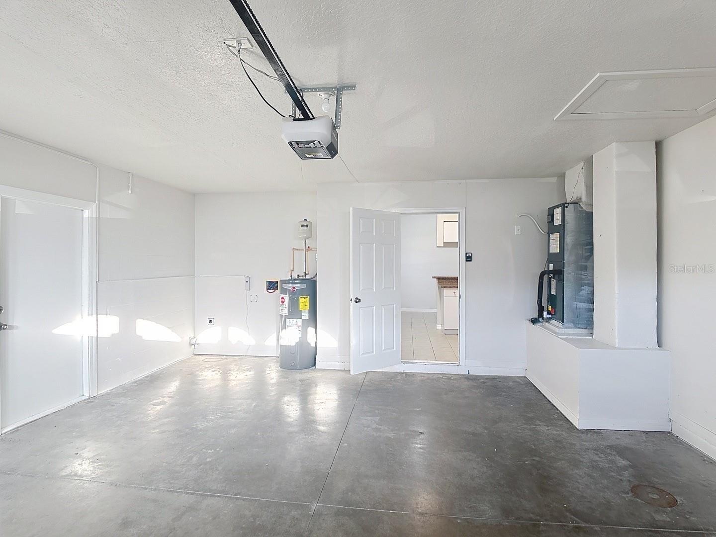 LAKE PADGETT PINES UNREC SUB - Residential