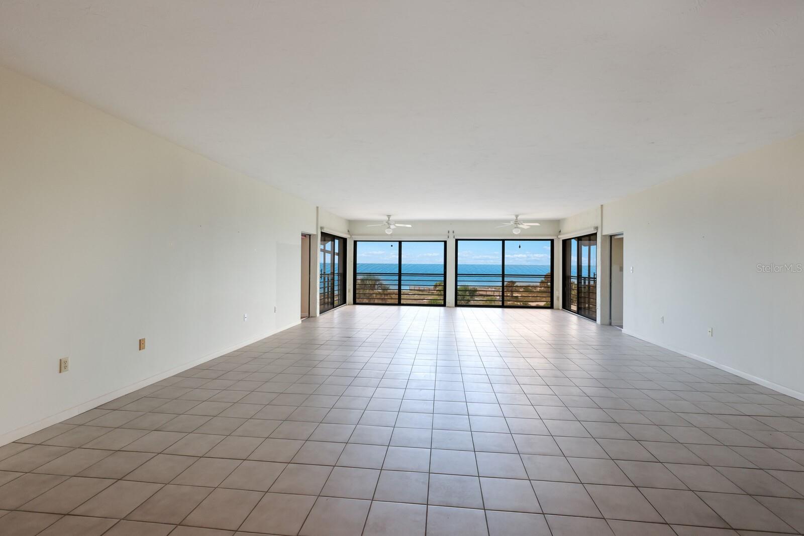 MANOR HOUSE - Residential