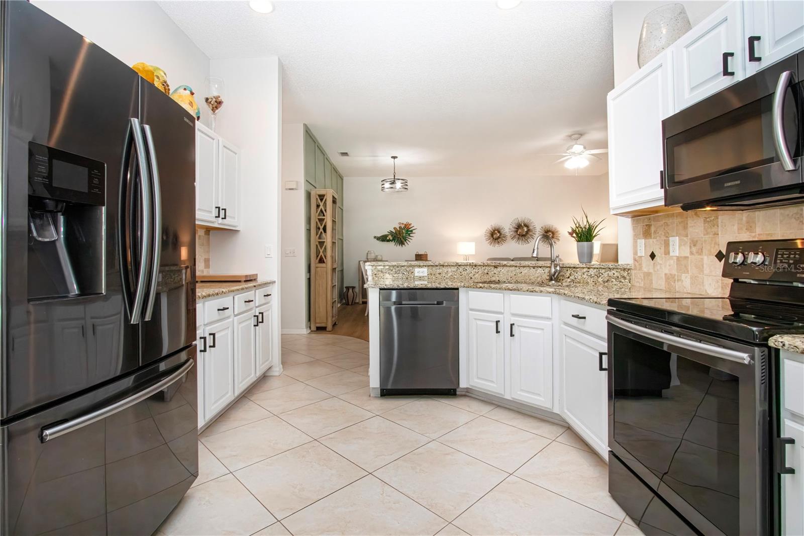 BROOKFIELD CONDO - Residential