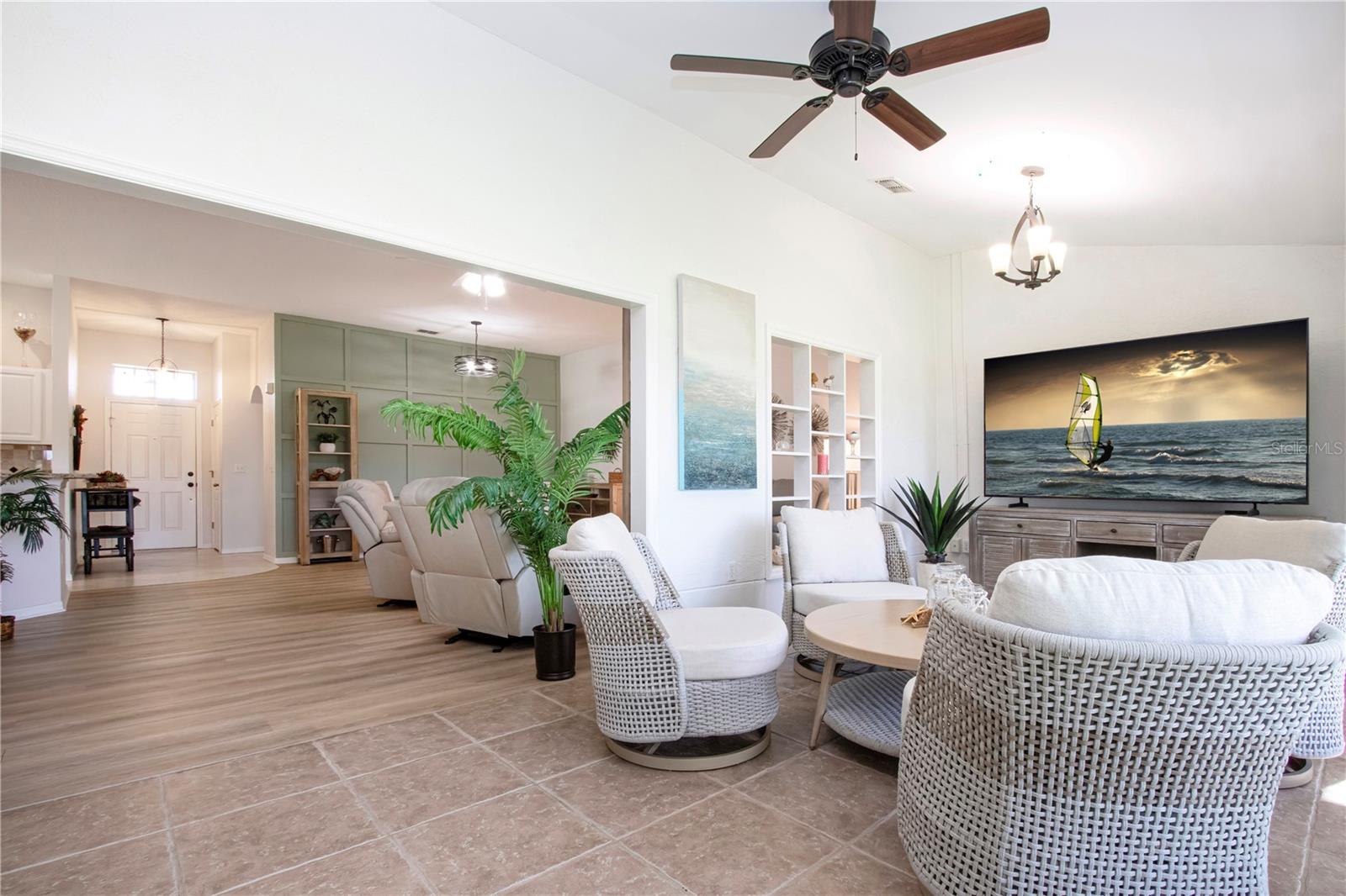 BROOKFIELD CONDO - Residential