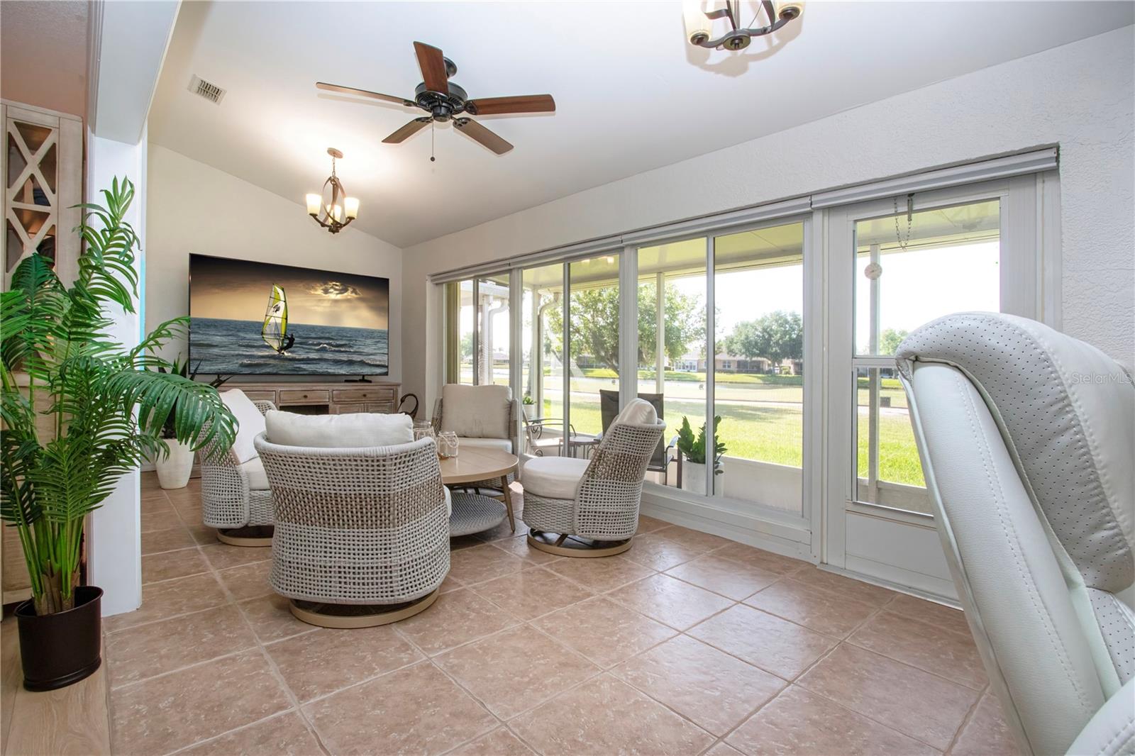 BROOKFIELD CONDO - Residential