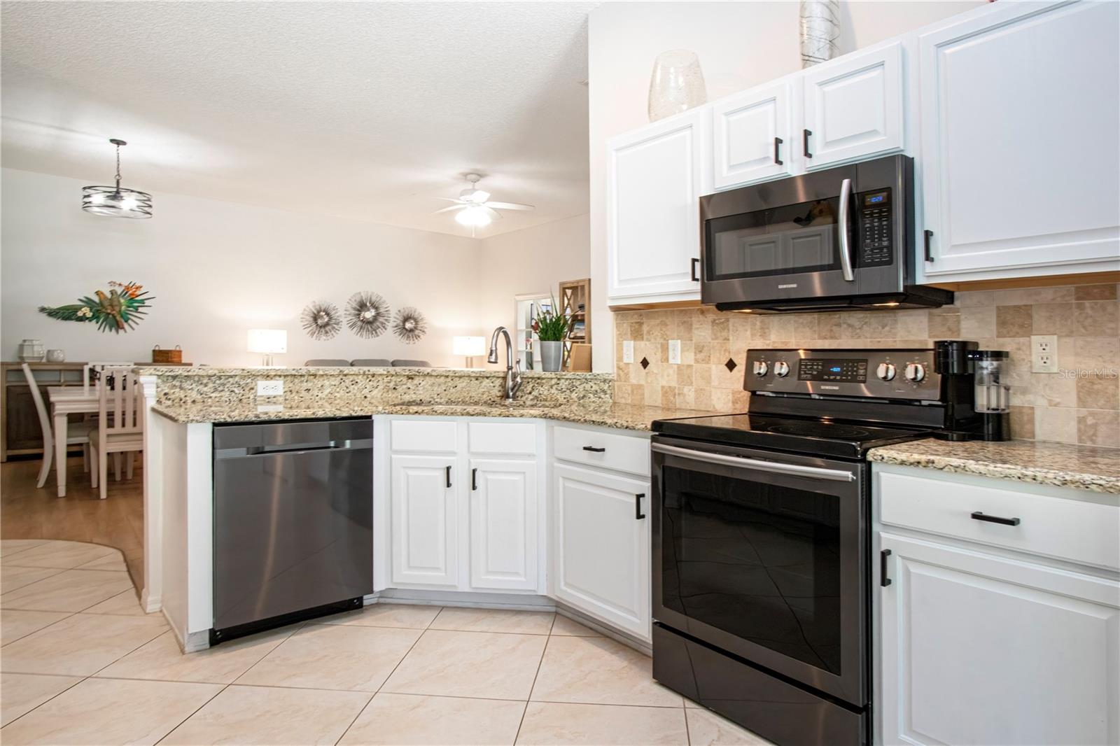 BROOKFIELD CONDO - Residential