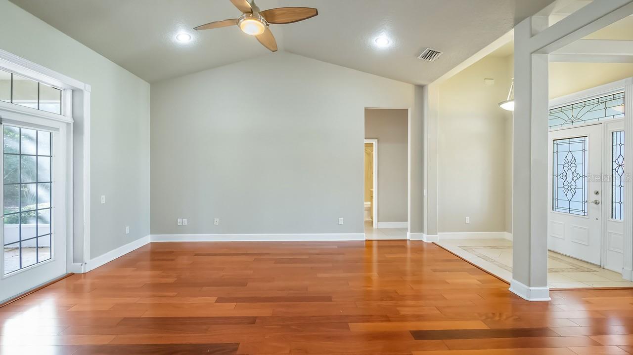 202 N DIXIE DRIVE