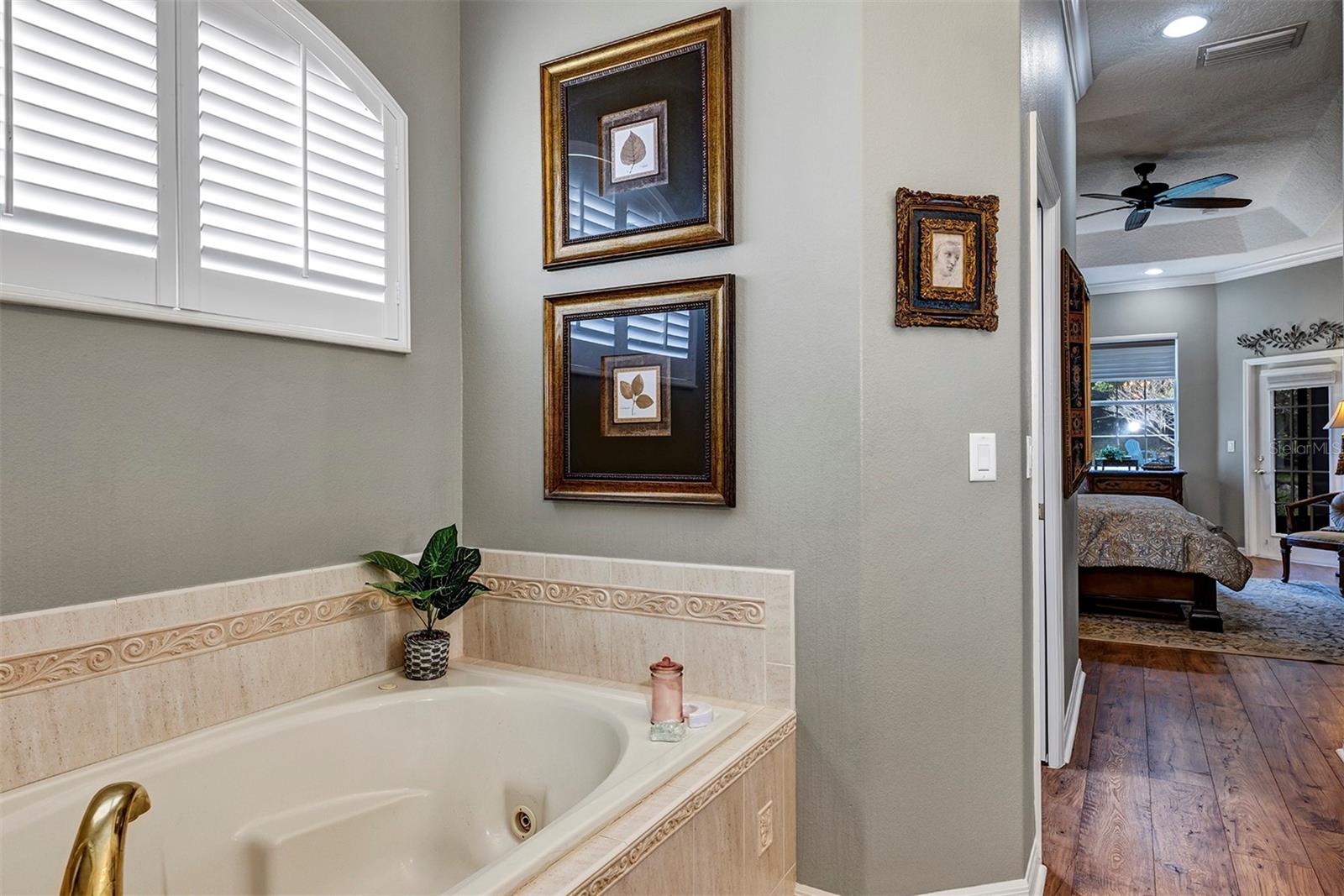 ROYAL HARBOR - Residential