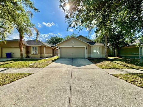 Photo of 18112 Canal Pointe Street, Tampa, FL 33647 (MLS # TB8502660)