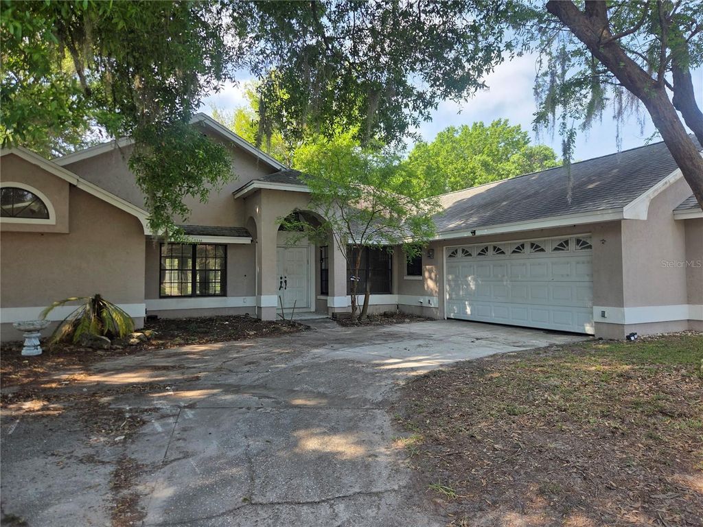 Photo of 7741 Pointview Circle, Orlando, FL 32836 (MLS # O6393688)