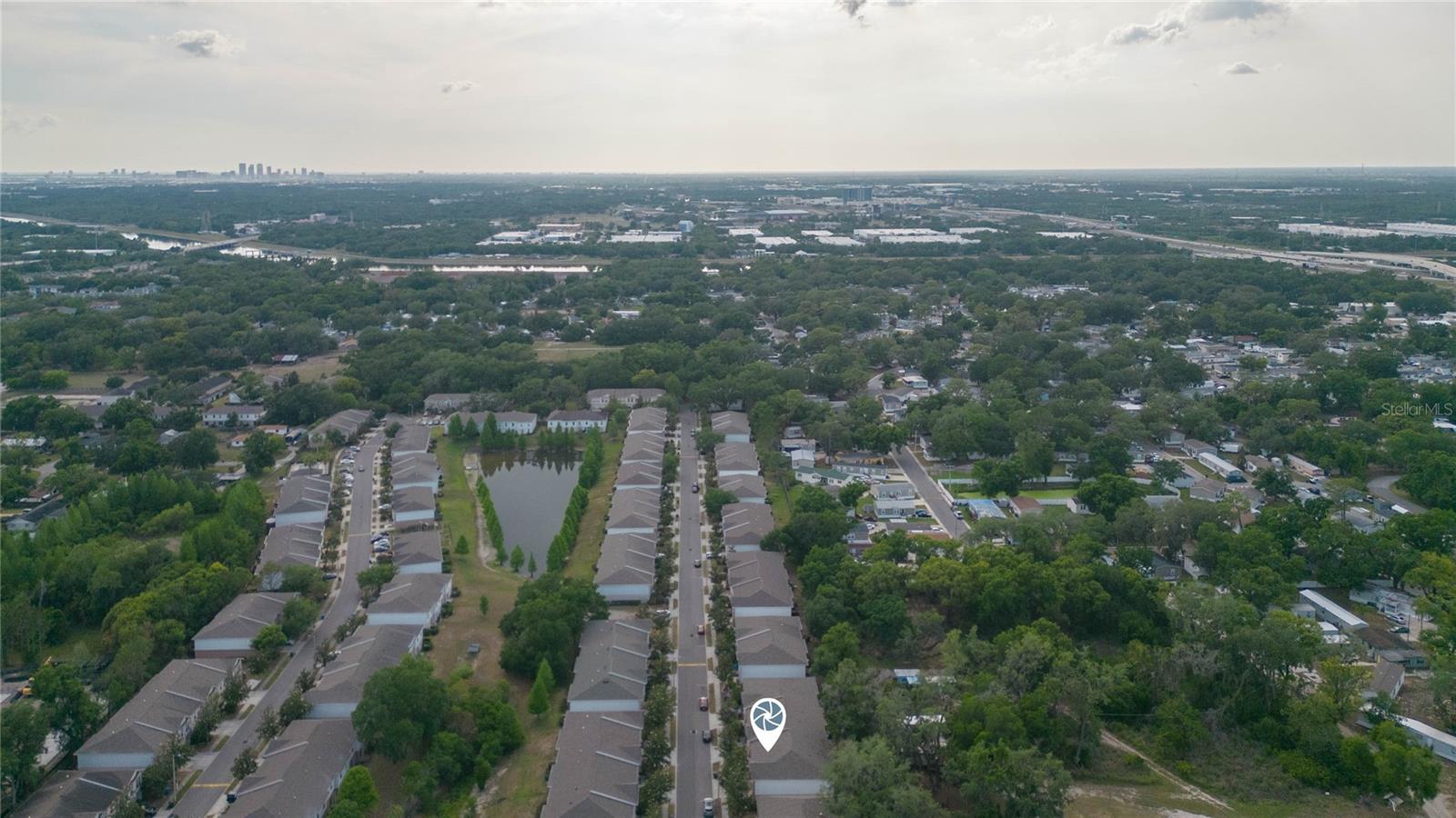 ASHBURN SQUARE TWNHMS - Residential