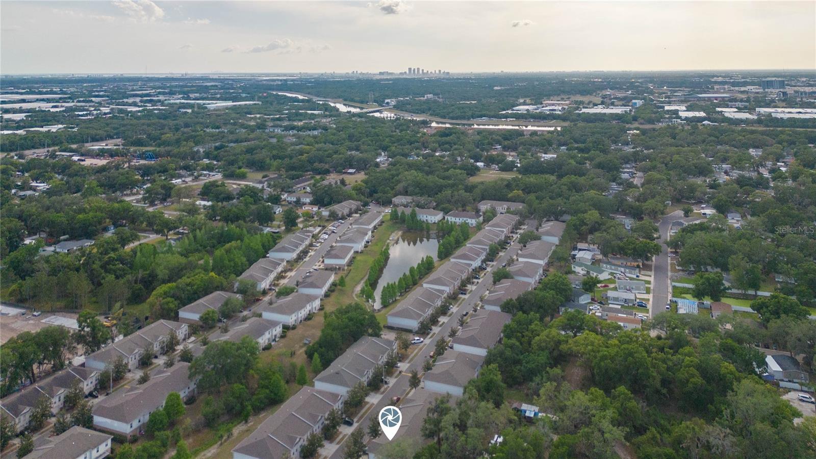 ASHBURN SQUARE TWNHMS - Residential