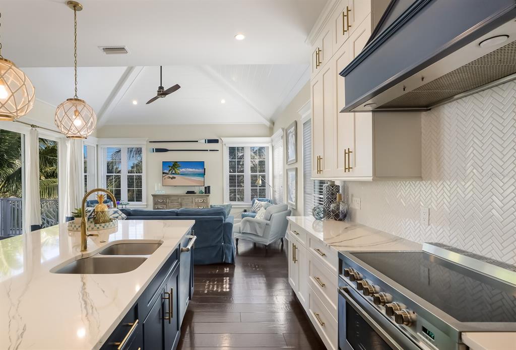 LAKE LA VISTA - Residential