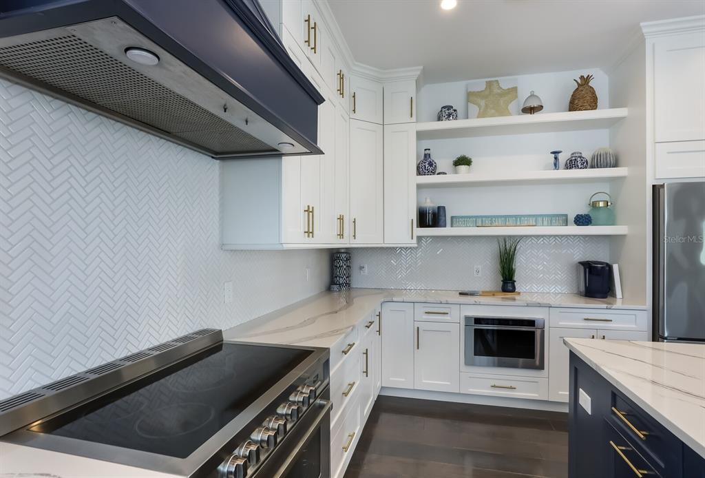 LAKE LA VISTA - Residential