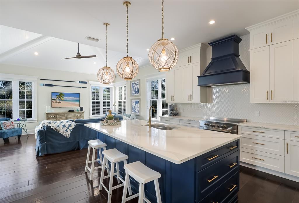 LAKE LA VISTA - Residential