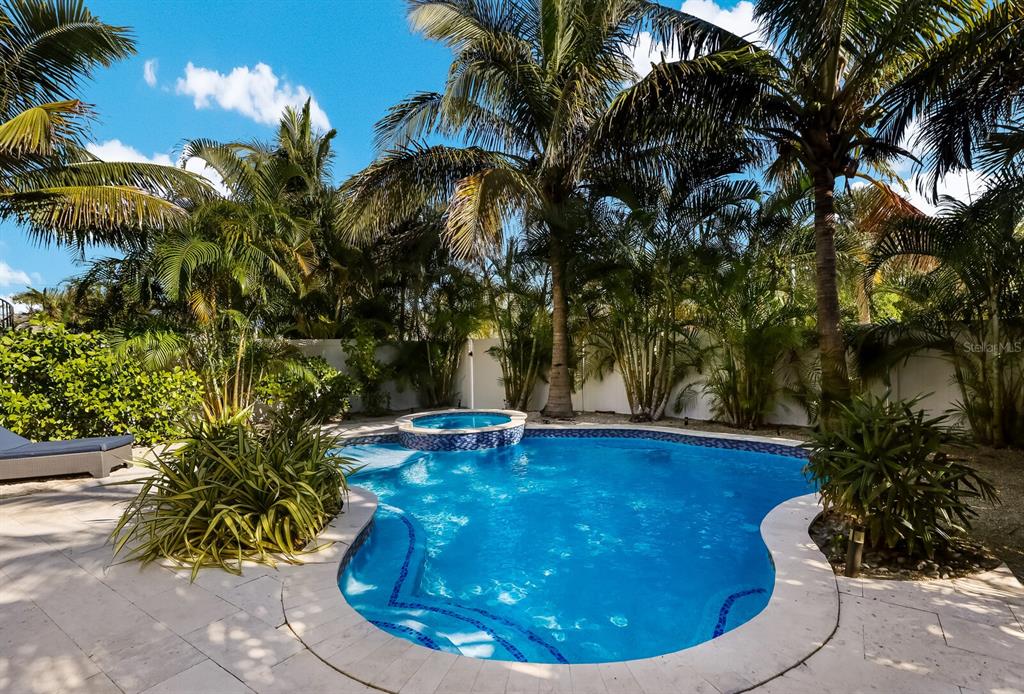 LAKE LA VISTA - Residential