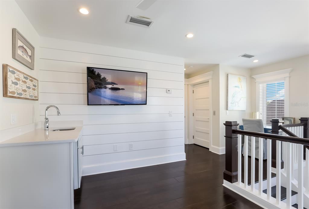 LAKE LA VISTA - Residential