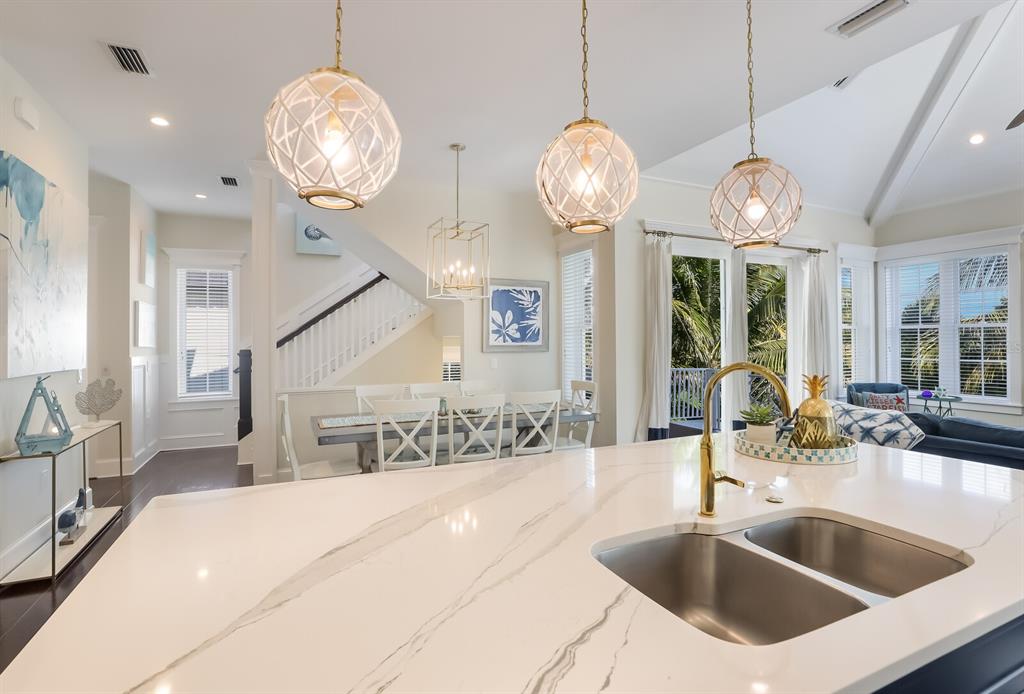 LAKE LA VISTA - Residential