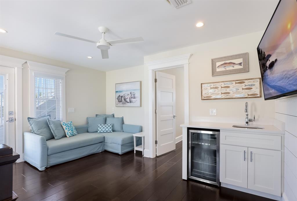 LAKE LA VISTA - Residential