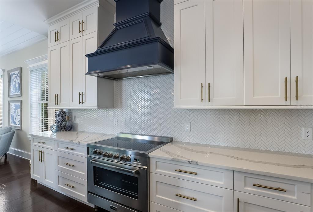 LAKE LA VISTA - Residential