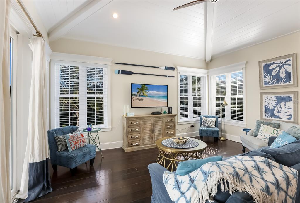 LAKE LA VISTA - Residential