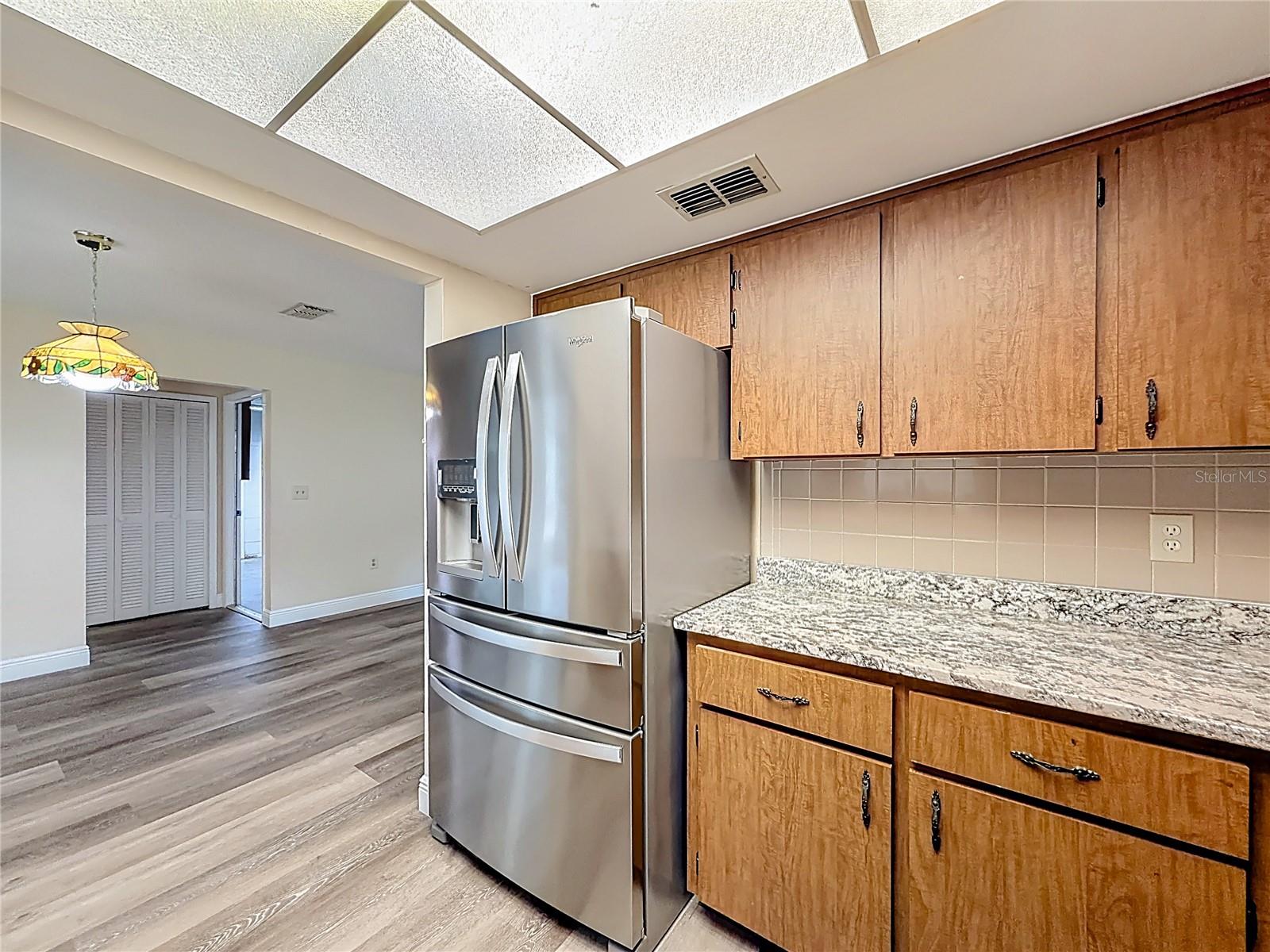 LADY LAKE - Residential