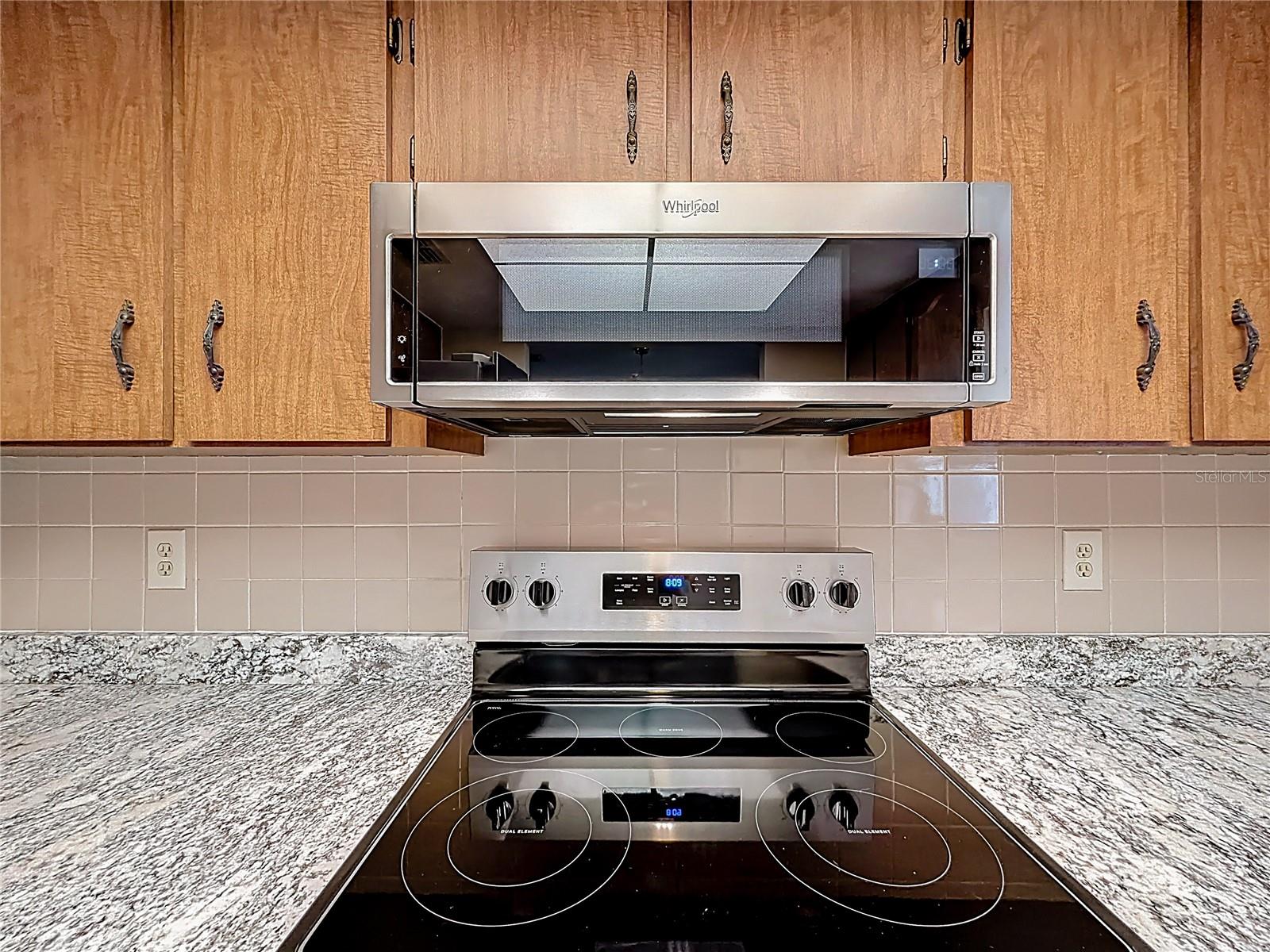 LADY LAKE - Residential