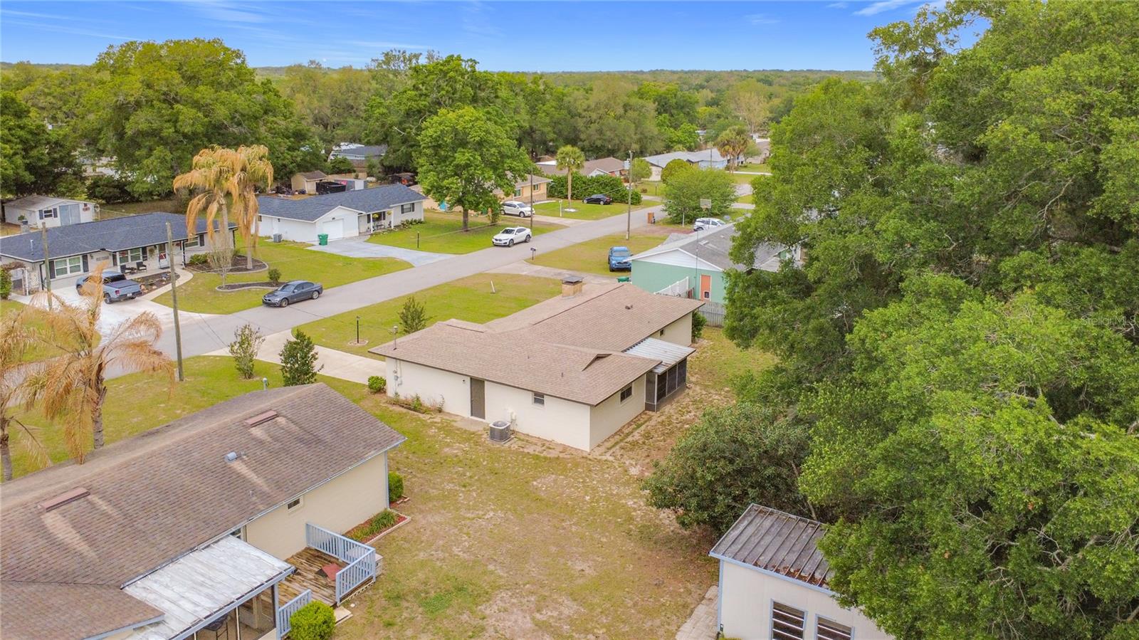 LADY LAKE - Residential
