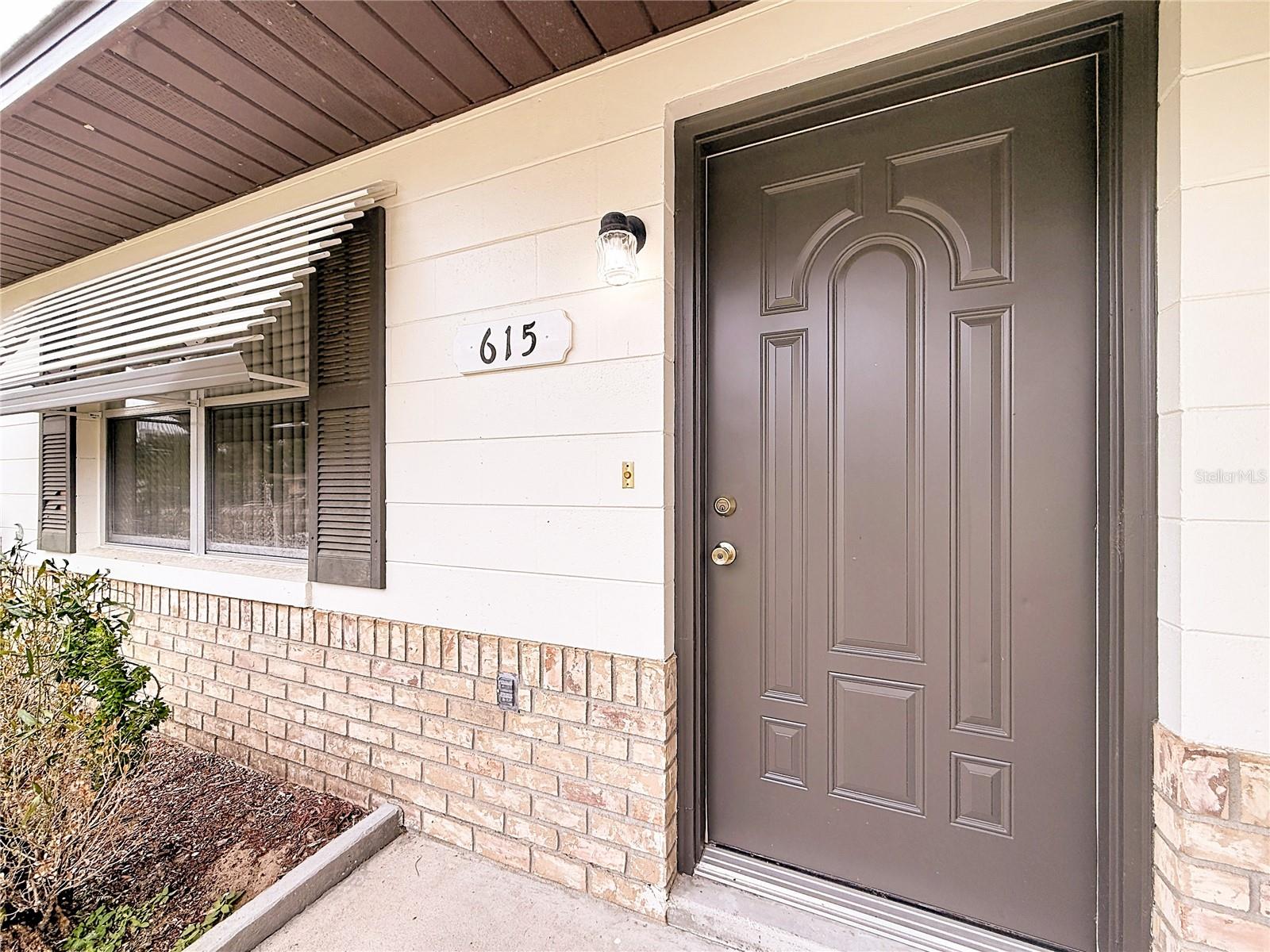 LADY LAKE - Residential