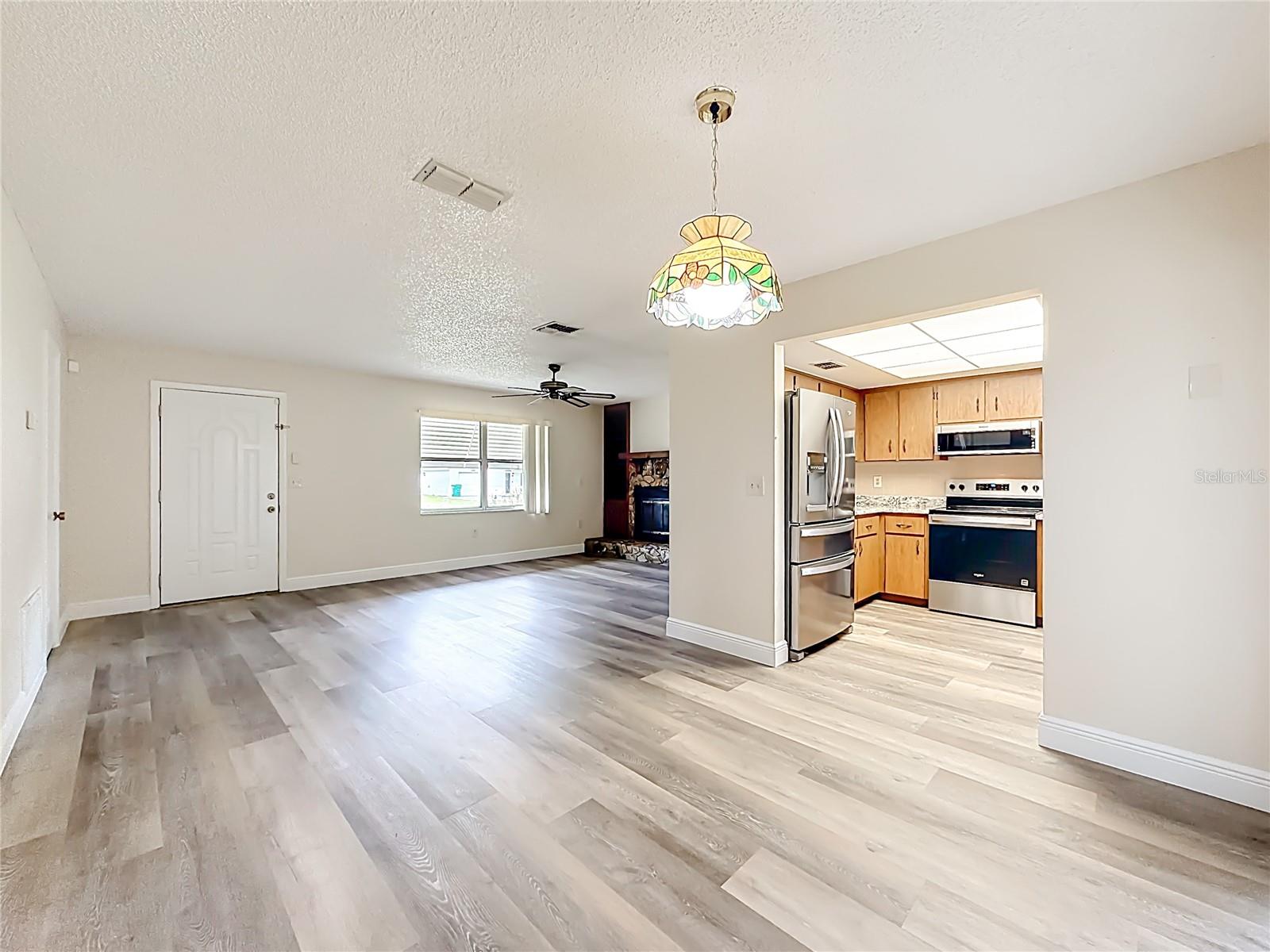 LADY LAKE - Residential