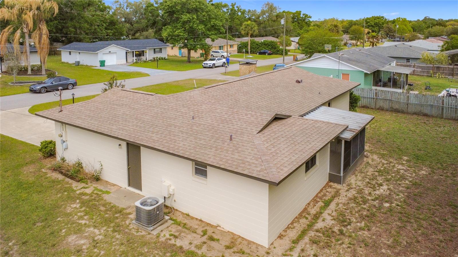 LADY LAKE - Residential