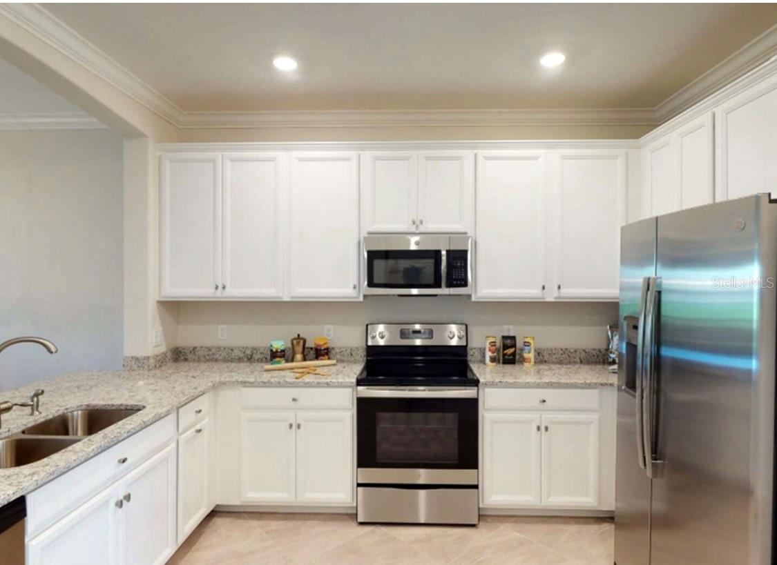 LORRAINE LAKES PH IIA - Residential Lease