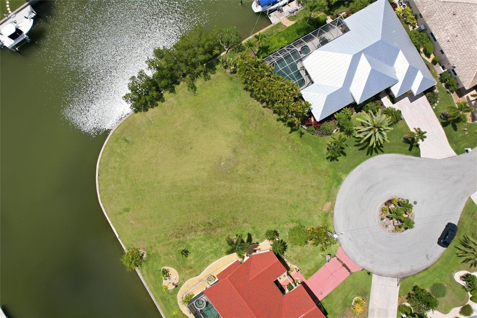 PUNTA GORDA ISLES SEC 14 - Land