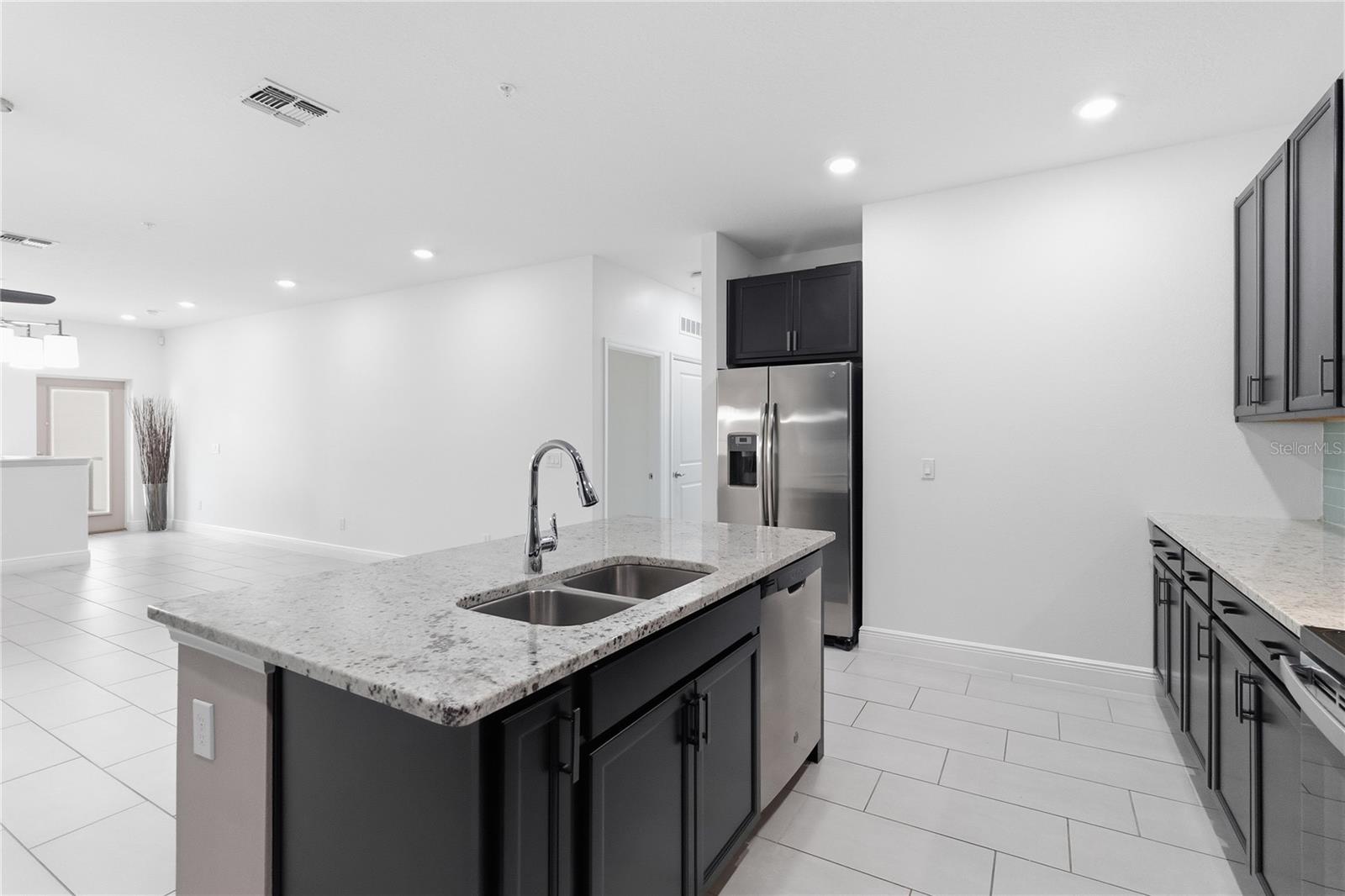 LAUREATE PARK PH 9 FIRST - Residential