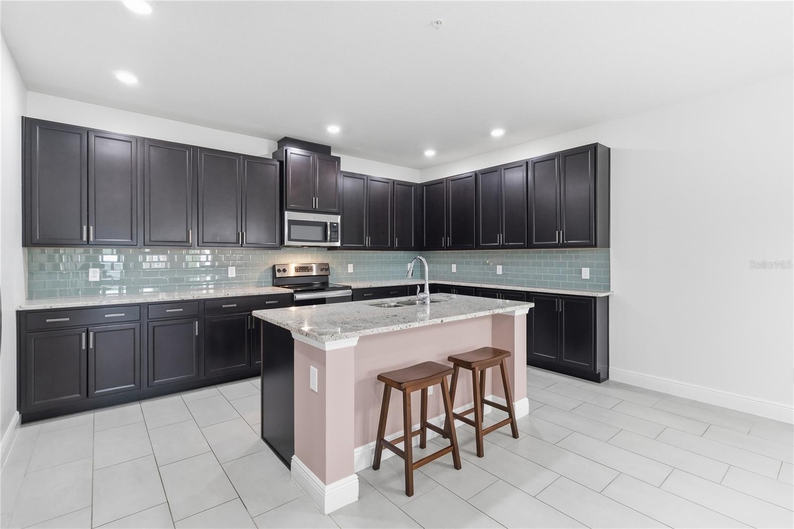 LAUREATE PARK PH 9 FIRST - Residential