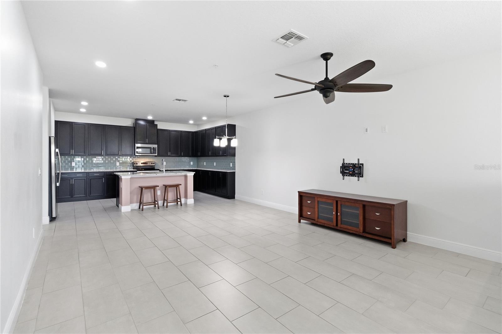 LAUREATE PARK PH 9 FIRST - Residential