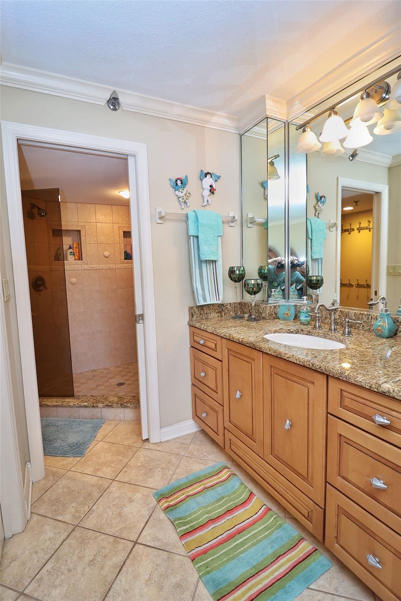 Montide Condo - Residential