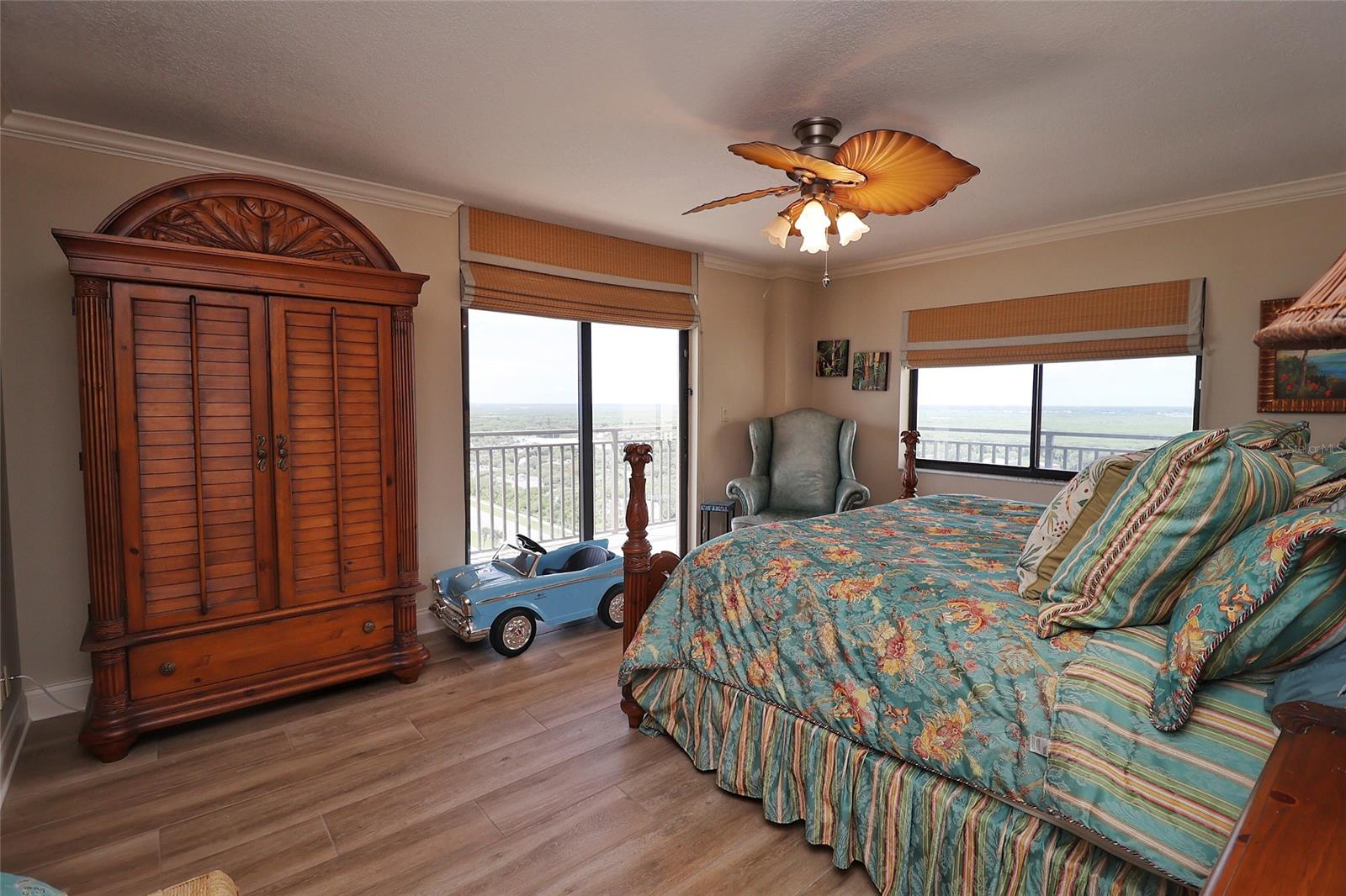 Montide Condo - Residential