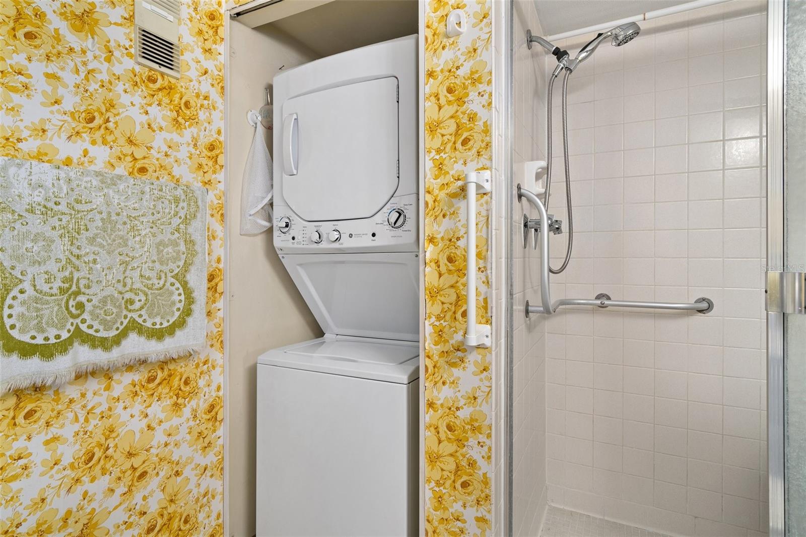 BAY ISLAND GROUP 7 - Residential