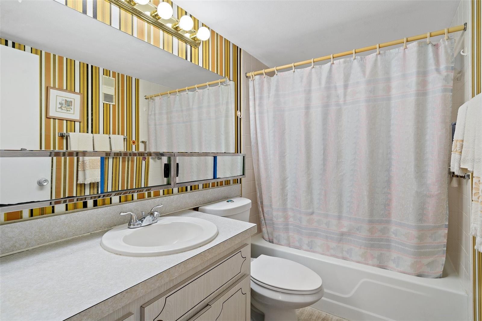 BAY ISLAND GROUP 7 - Residential