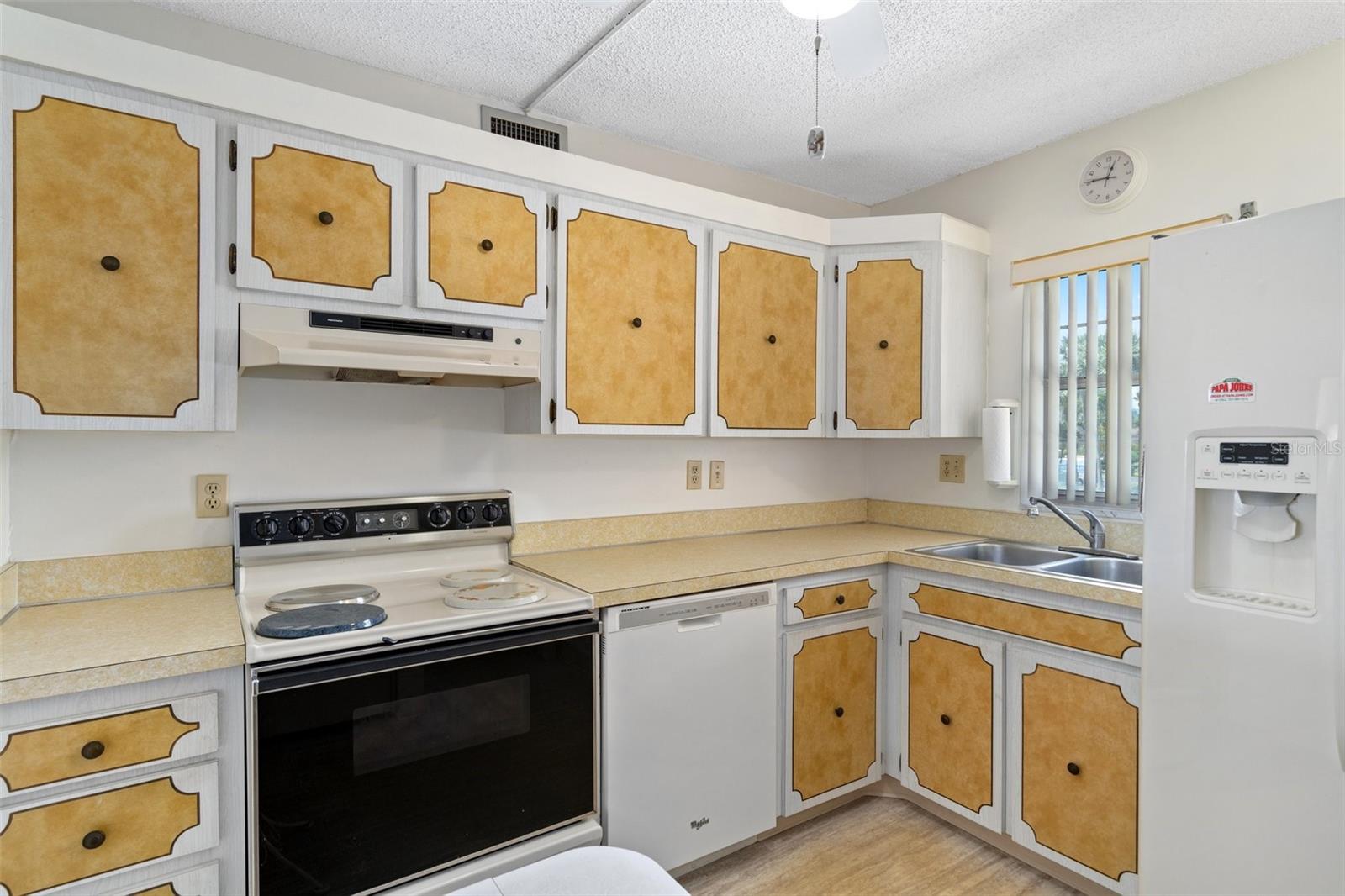 BAY ISLAND GROUP 7 - Residential