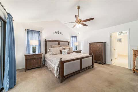 Tiny photo for 2015 SE 34th Street, Ocala, FL 34471 (MLS # OM726530)
