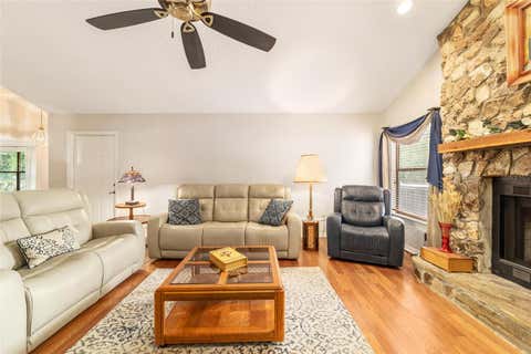 Tiny photo for 2015 SE 34th Street, Ocala, FL 34471 (MLS # OM726530)
