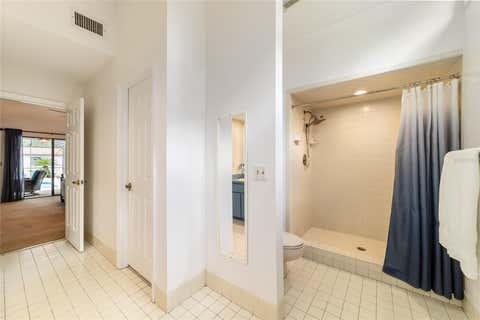 Tiny photo for 2015 SE 34th Street, Ocala, FL 34471 (MLS # OM726530)