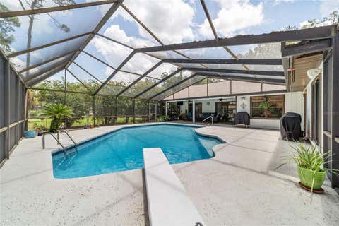Tiny photo for 2015 SE 34th Street, Ocala, FL 34471 (MLS # OM726530)