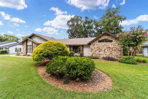 Tiny photo for 2015 SE 34th Street, Ocala, FL 34471 (MLS # OM726530)