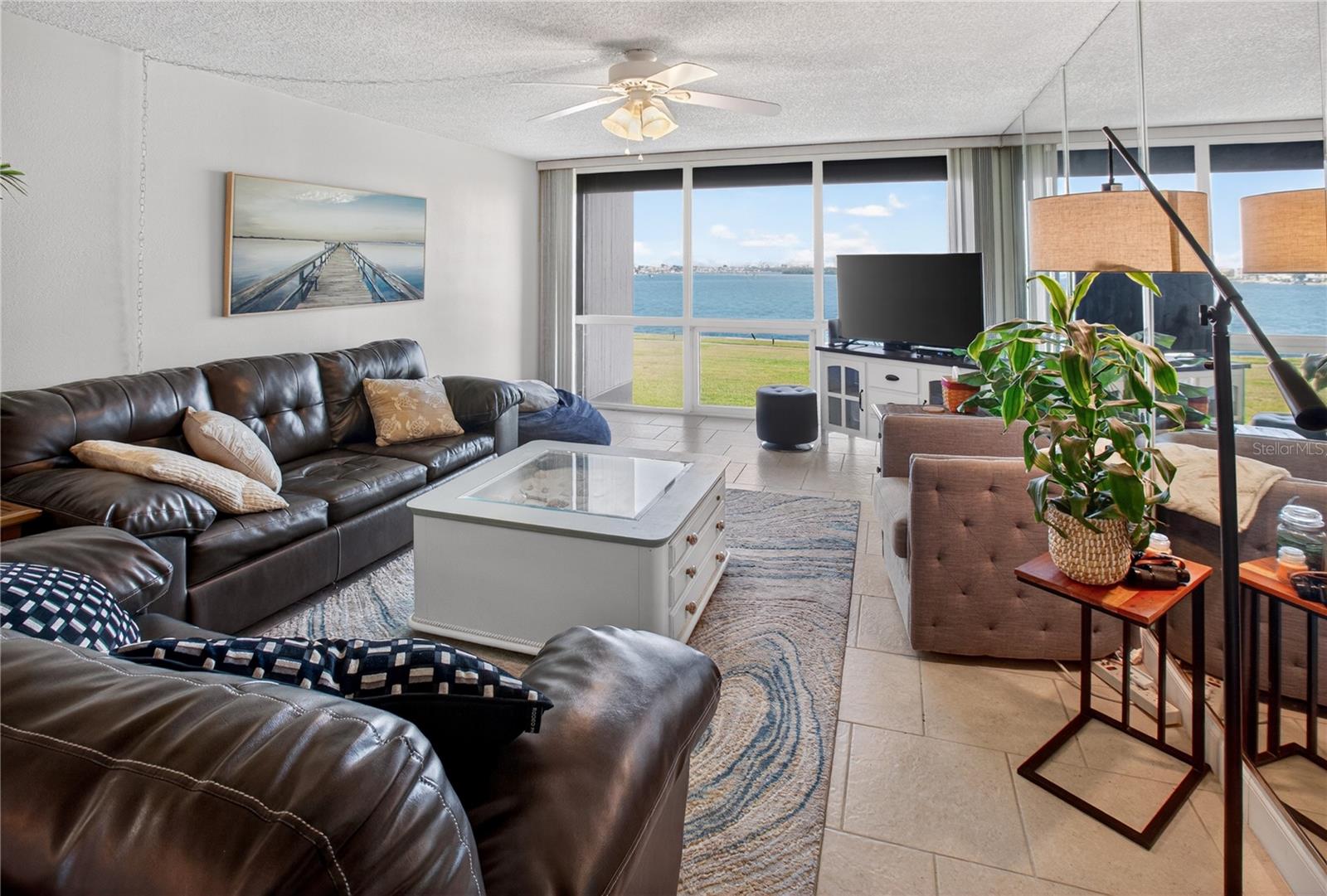 KEY CAPRI CONDO - Residential