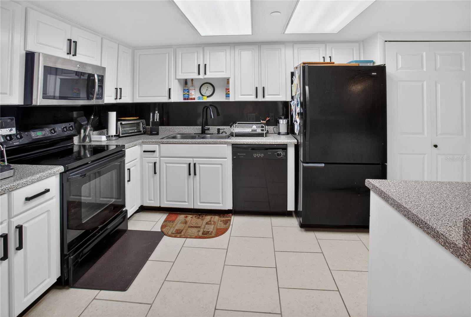 KEY CAPRI CONDO - Residential